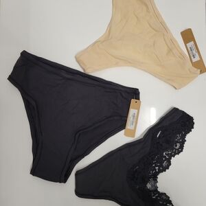 (SKIMS)3 panties for $32 new with tag, Size:S,. SKIMS-Style 016